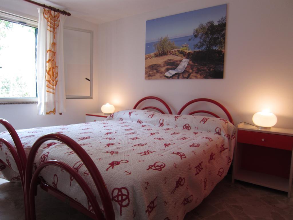 Apartamento Casa Bianca Rais Gerbi Finale Habitación foto
