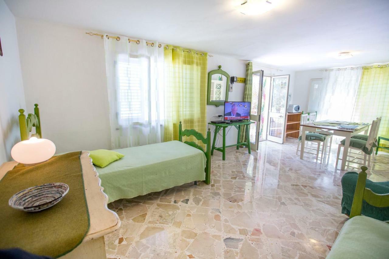 Apartamento Casa Bianca Rais Gerbi Finale Exterior foto